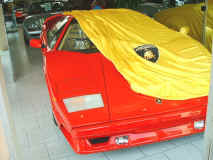 Lamborghini_countach_25_front1.JPG (77039 octets)